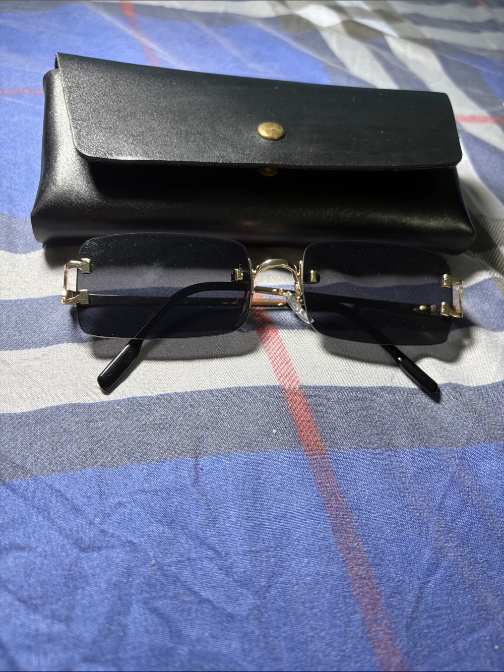 UNISEX Classic Rimless Rectangle Sunglasses - Black